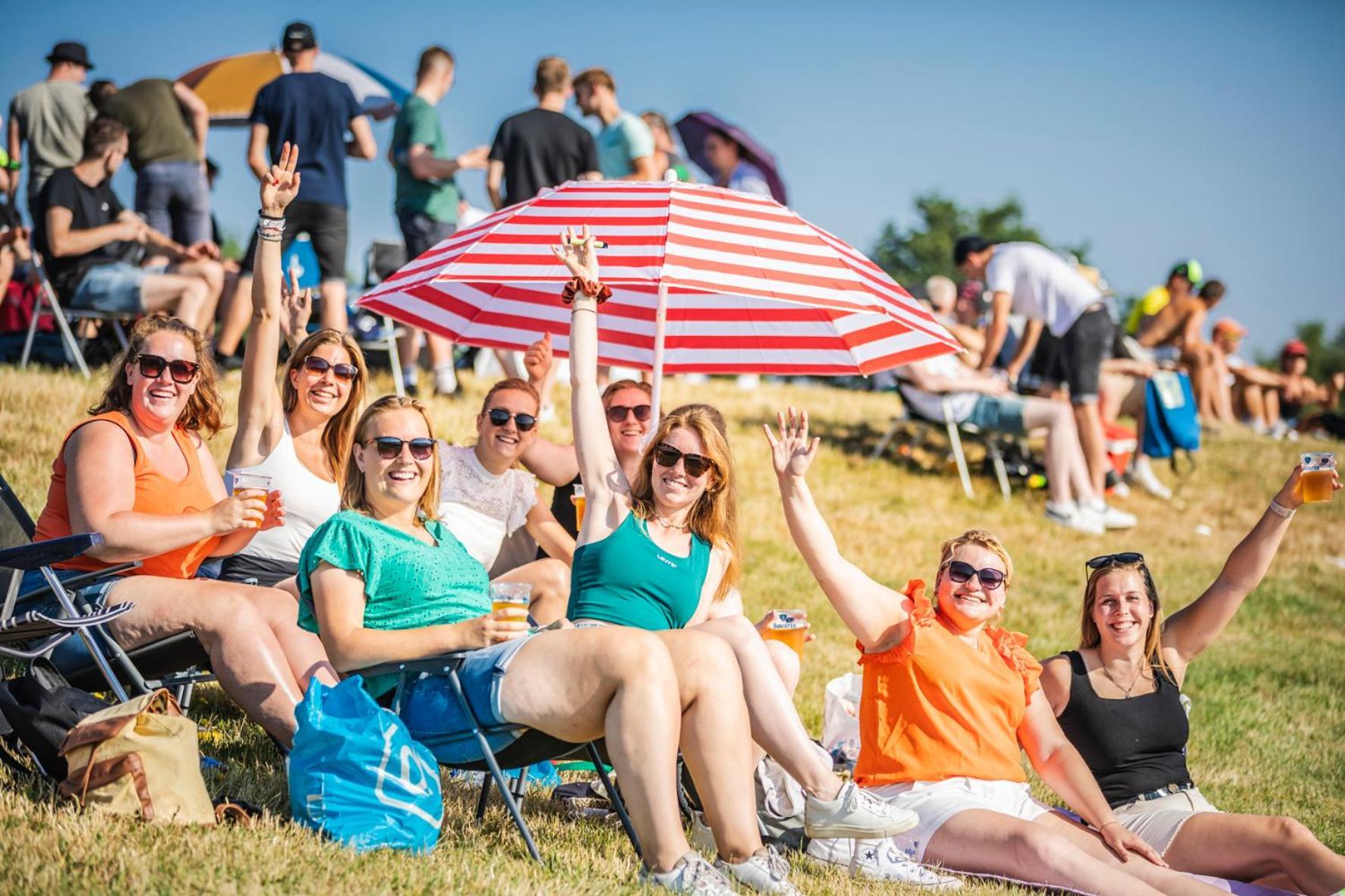 100 Jaar Tt Circuit Assen 2025 Glamping Incl Stroom ภายนอก รูปภาพ
