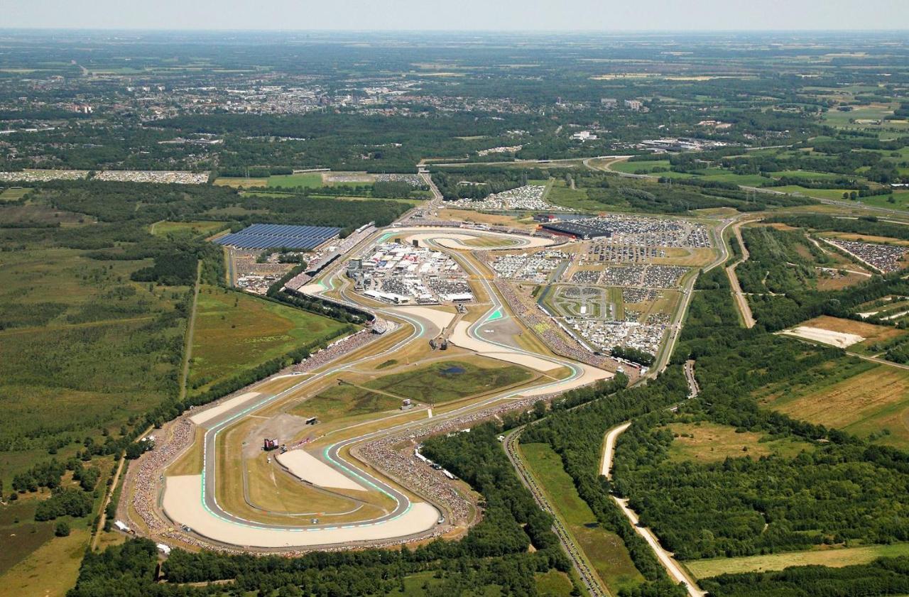 100 Jaar Tt Circuit Assen 2025 Glamping Incl Stroom ภายนอก รูปภาพ